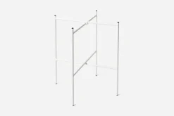 Brickor|Soffbord & Sidobord*Svenskt Tenn Brickstativ Stål Vit