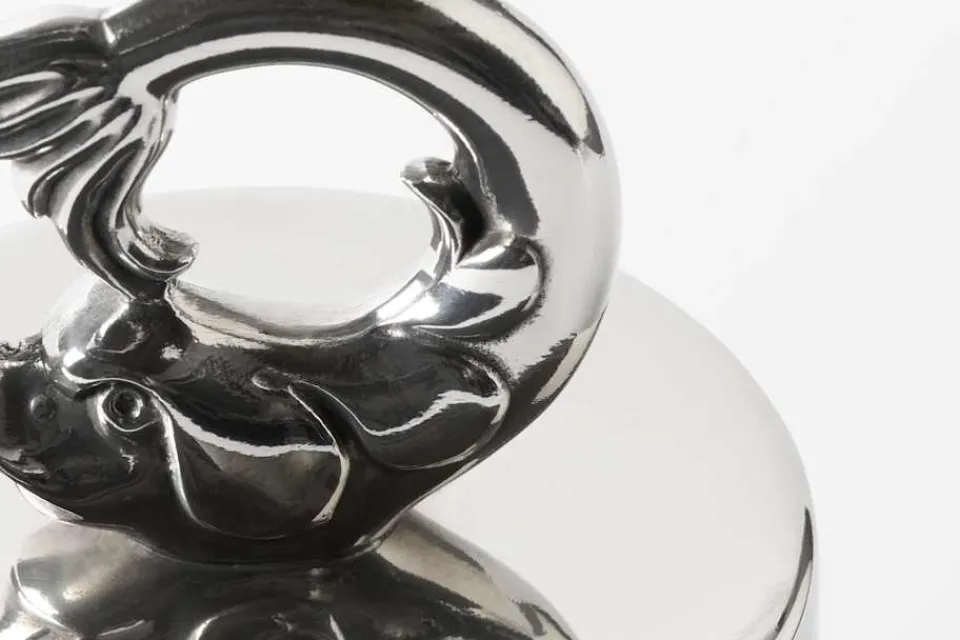 Dekorationsdetaljer|Tenndekorationer*Svenskt Tenn Burk Delfin