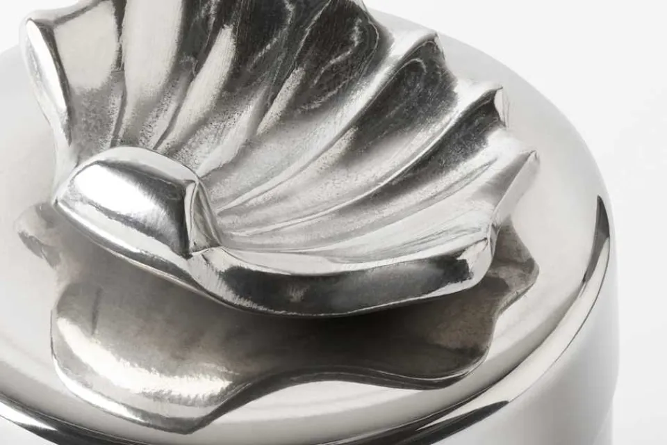 Dekorationsdetaljer|Tenndekorationer*Svenskt Tenn Burk Snäcka