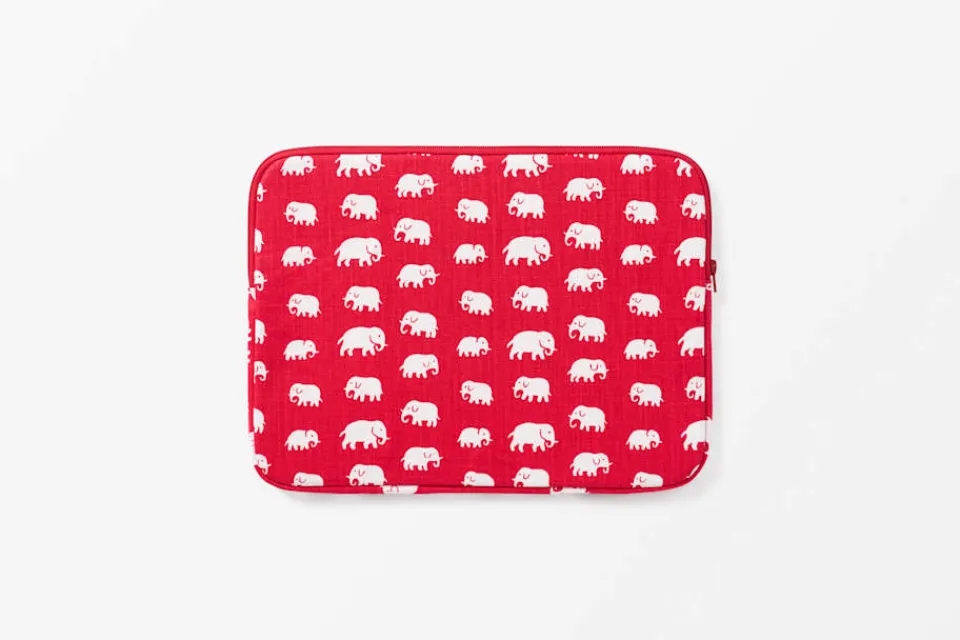 Väskor*Estrid Ericson/Svenskt Tenn Datorfodral Elefant Röd