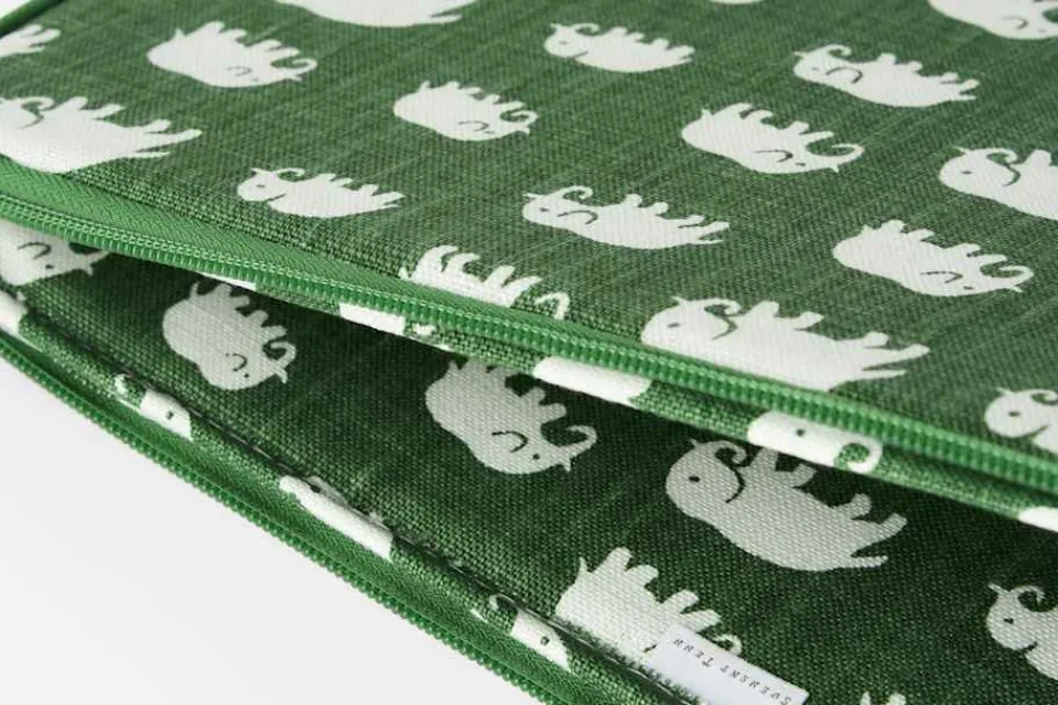 Väskor*Estrid Ericson/Svenskt Tenn Datorfodral Elefant Grön