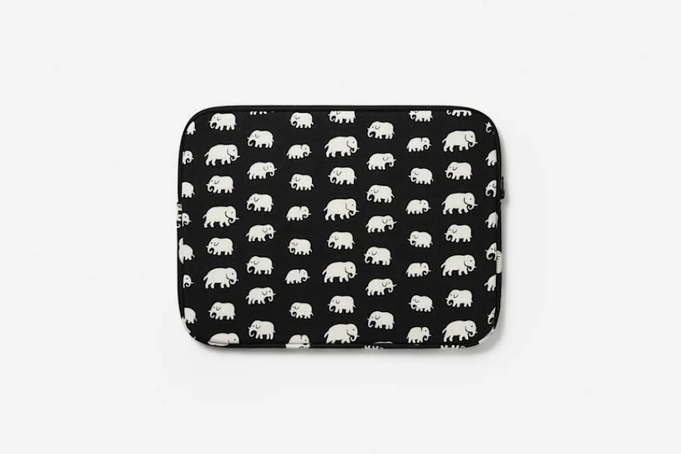 Väskor*Estrid Ericson/Svenskt Tenn Datorfodral Elefant Svart