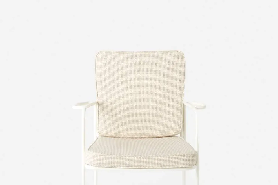 Dynor*Josef Frank Dyna Karmstol 591 Pierre Frey Arles Beige