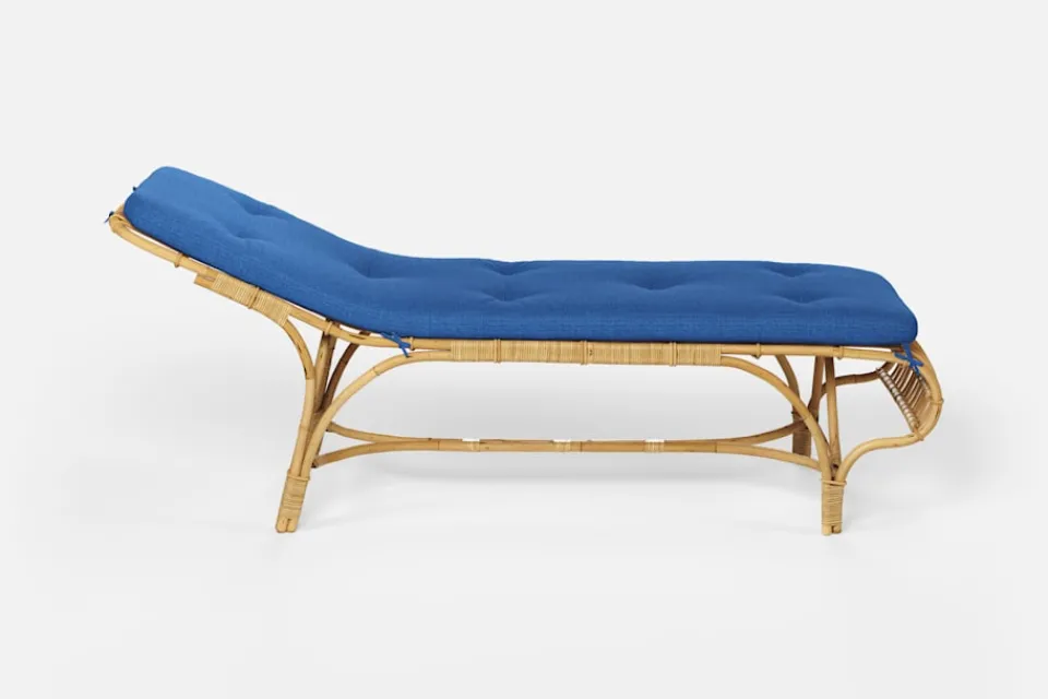 Dynor*Svenskt Tenn Dyna Liggstol P6 Möbellin, Blå