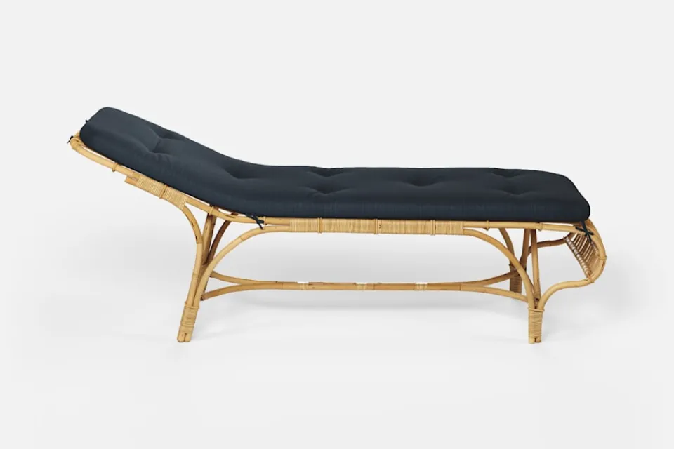 Dynor*Svenskt Tenn Dyna Liggstol P6 Vägen, Svart