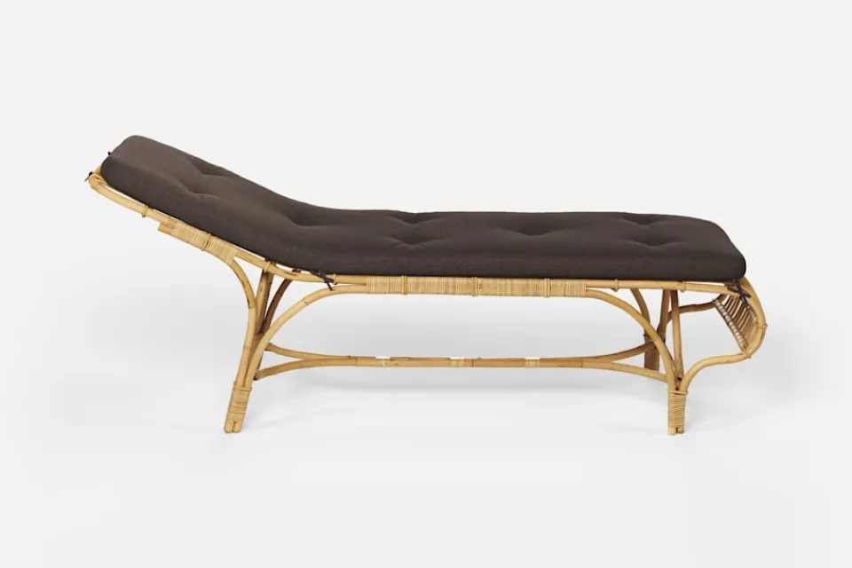 Dynor*Svenskt Tenn Dyna Liggstol P6 Möbellin, Mörkbrun