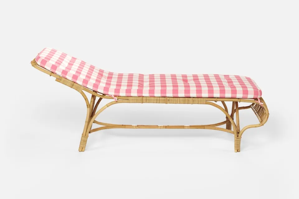 Dynor*Svenskt Tenn Dyna Liggstol P6 Gripsholmsruta, Rosa