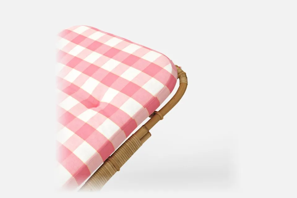 Dynor*Svenskt Tenn Dyna Liggstol P6 Gripsholmsruta, Rosa