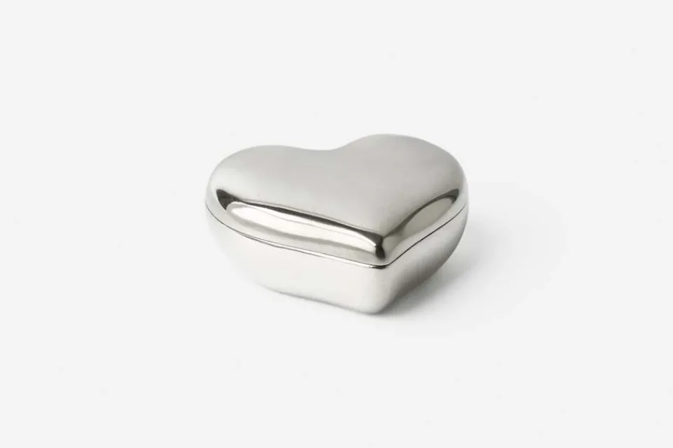 Dekorationsdetaljer|Tenndekorationer*Estrid Ericson Hjärta med Lock