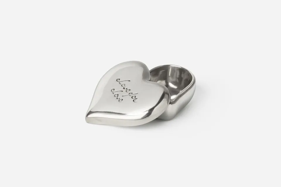 Dekorationsdetaljer|Tenndekorationer*Estrid Ericson Hjärta med Lock Love for Love