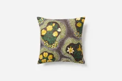 Kuddar*Josef Frank/Svenskt Tenn Kudde Catleya Brun