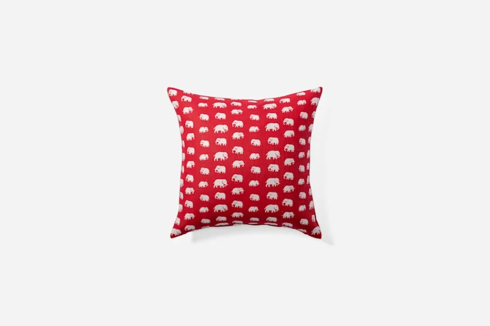 Kuddar*Estrid Ericson/Svenskt Tenn Kudde Elefant Röd