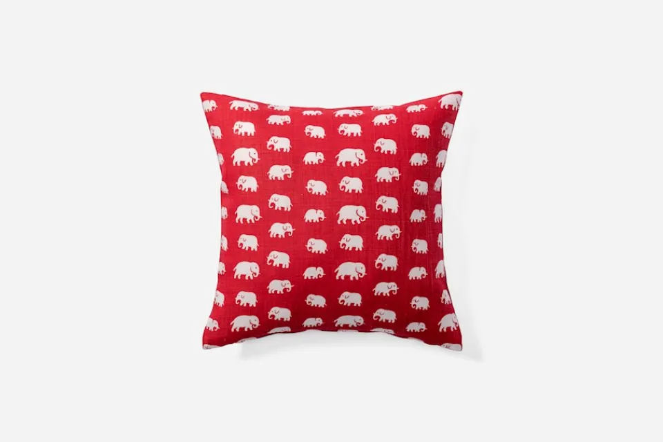 Kuddar*Estrid Ericson/Svenskt Tenn Kudde Elefant Röd