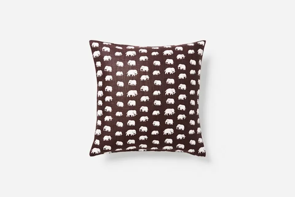 Kuddar*Estrid Ericson/Svenskt Tenn Kudde Elefant Brun