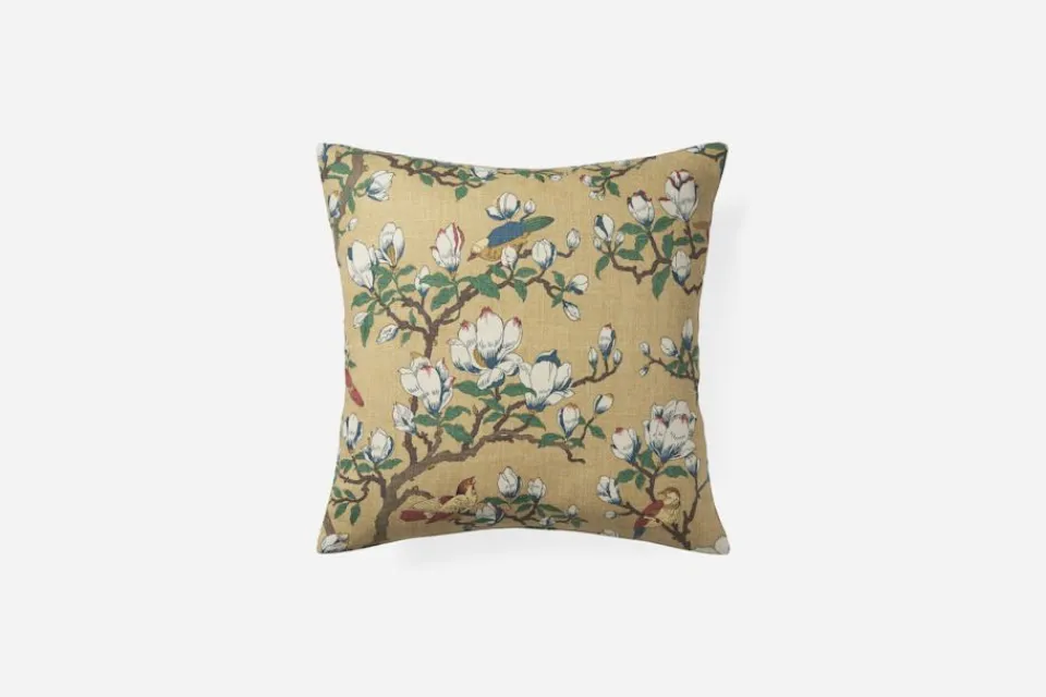 Kuddar*GP & J Baker/Svenskt Tenn Kudde Japanese Magnolia Gul