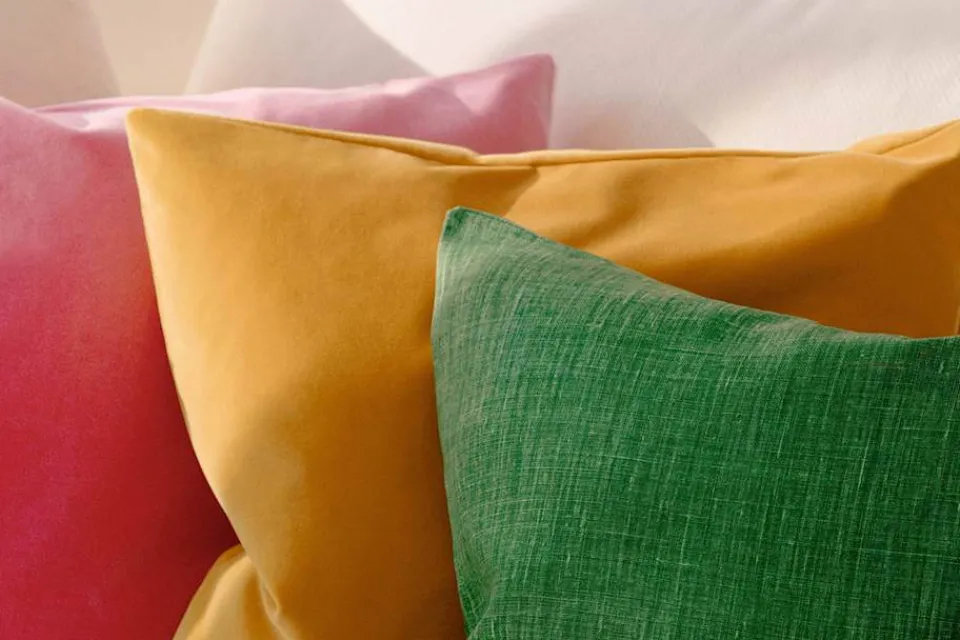 Kuddar*Svenskt Tenn Kudde Lin Mörkgrön