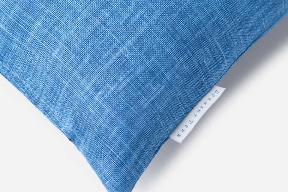 Kuddar*Svenskt Tenn Kudde Lin Påfågelblå