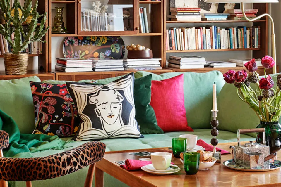 Kuddar*Svenskt Tenn Kudde Lin Cerise