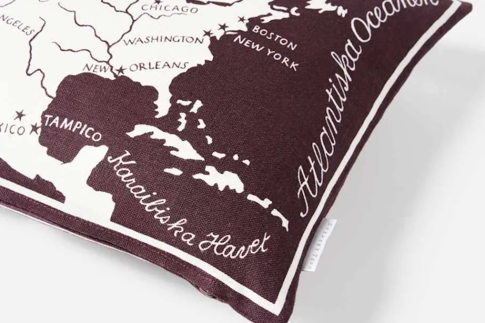 Kuddar*Josef Frank/Svenskt Tenn Kudde Världskarta Prune