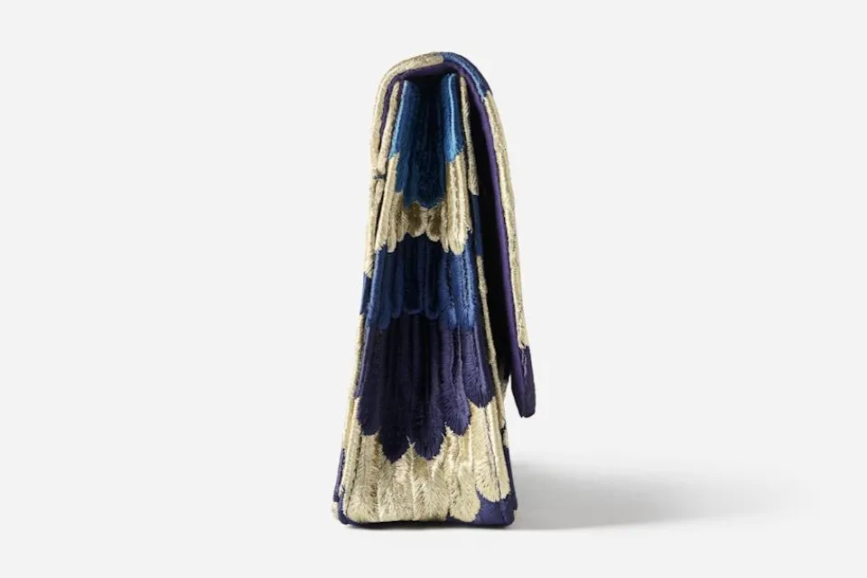 Väskor*Sophia 203 Kuvertväska Fjädrar Blå Guld