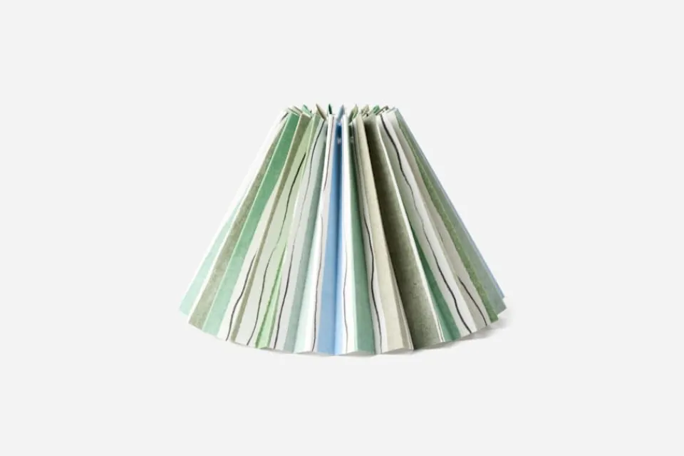 Lampskärmar*Svenskt Tenn / Lars Nilsson Lampskärm Plisserad Lin, Wisteria, Multi