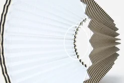 Lampskärmar*Helene Blanche Svenskt Tenn Lampskärm Plisserad Moiré Stripe, Ebony