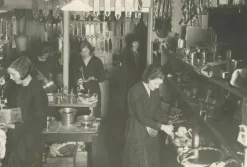 Dekorationsdetaljer|Tenndekorationer*Anna Petrus Lejon