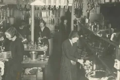 Ljusstakar & Ljuslyktor|Tennljusstakar*Anna Petrus Ljusstake Yngling