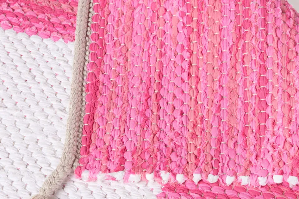 Mattor*Margit Thorén Matta Dubbelbindning Schackruta Rosa Vit