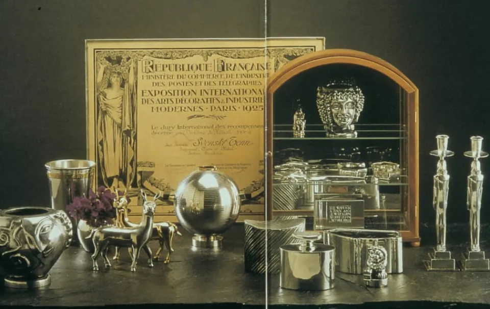 Vaser|Tennvaser & Tennkrukor*Anna Petrus Profilvas