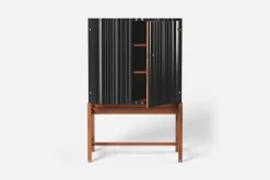 Skåp, Byråer & Sideboards*Josef Frank Skåp 2192 Svart