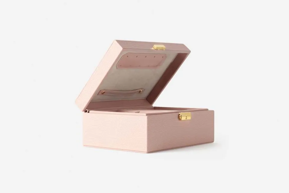 Smyckesförvaring*Svenskt Tenn Smyckeskrin Präglat Skinn Rosa