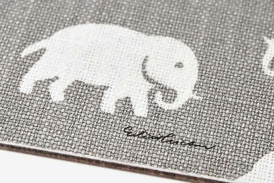 Underlägg & Tabletter*Estrid Ericson/Svenskt Tenn Underlägg Elefant Varmgrå Ljusrosa