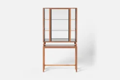 Skåp, Byråer & Sideboards*Josef Frank Vitrinskåp 2077