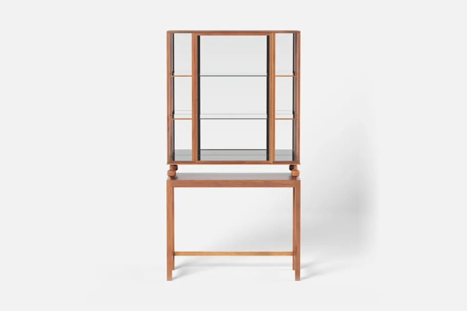 Skåp, Byråer & Sideboards*Josef Frank Vitrinskåp 2077