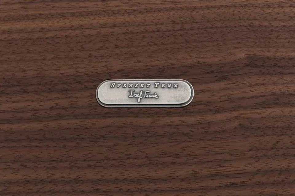 Skåp, Byråer & Sideboards*Josef Frank Vitrinskåp 2217